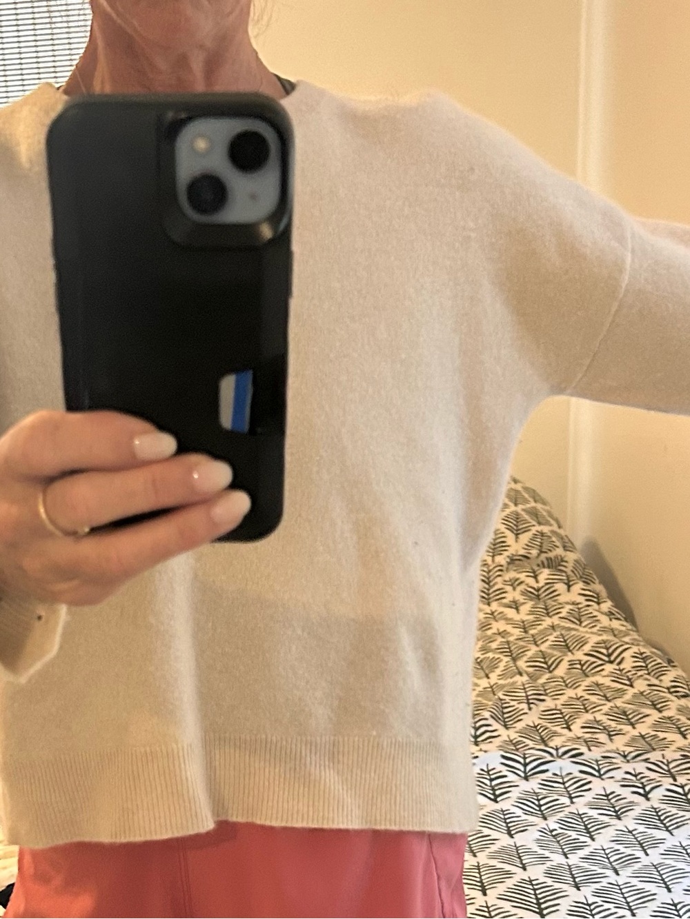 Tahari 100% cream cashmere Sweater slightly cropped and boxy